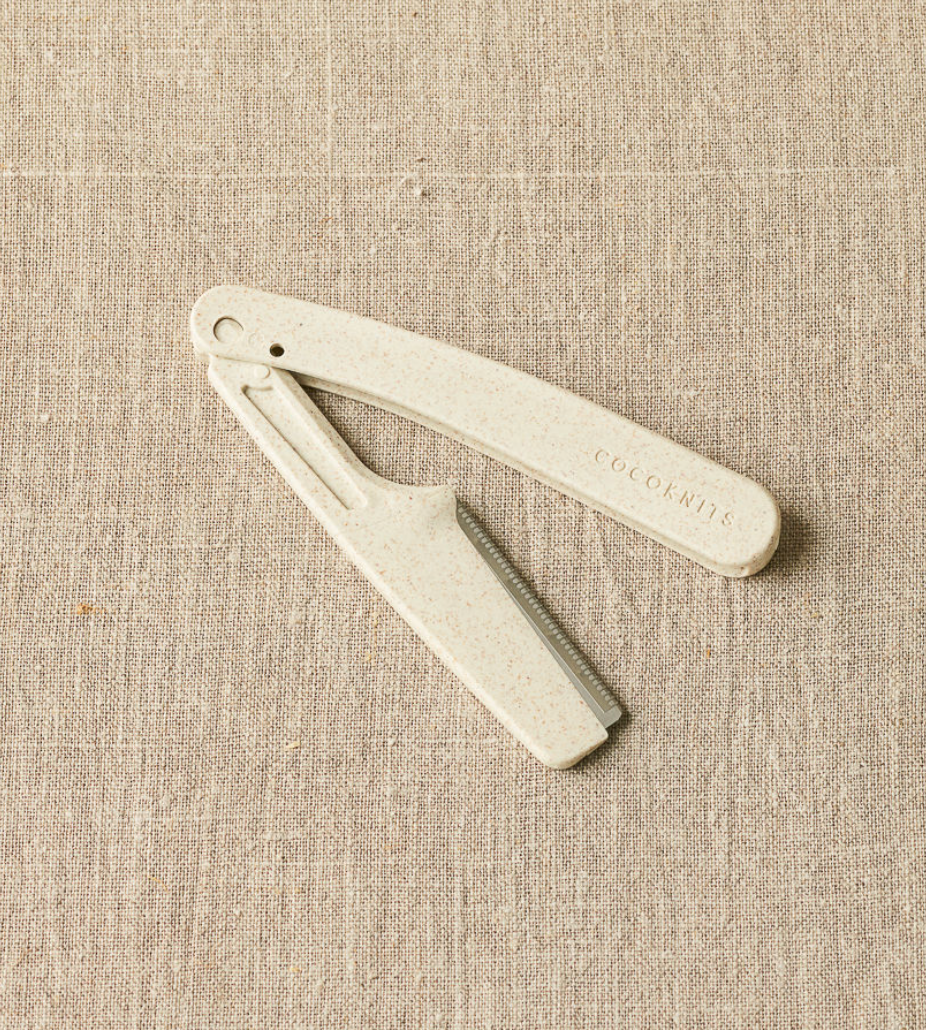 CocoKnits Fuzz Off Comb